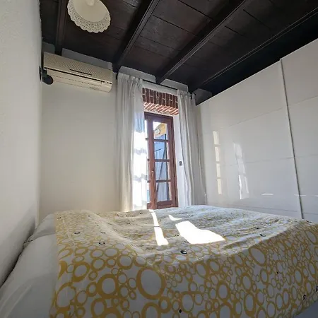 Apartment Borgo Dora House
