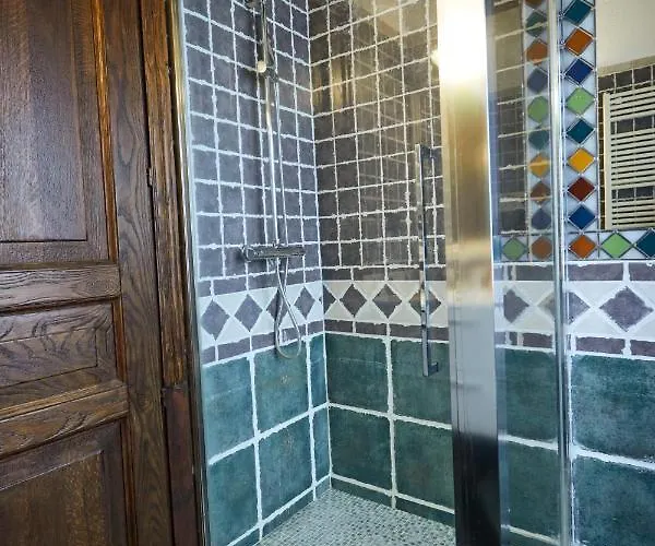 Borgo Dora House *
