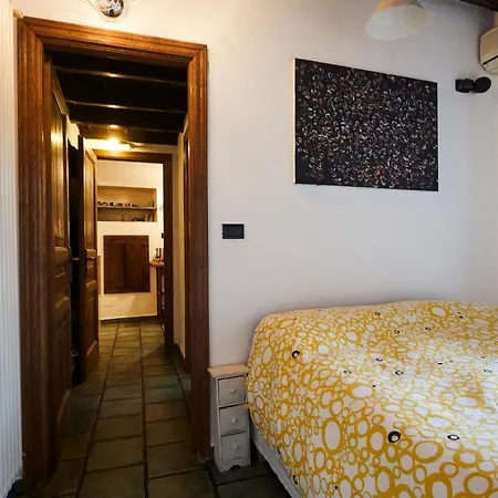 Borgo Dora House アパート