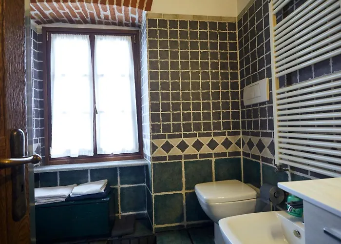 Borgo Dora House *